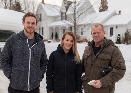  Mike Holmes (right) with her son Mike Holmes Jr (left) and daughter Sherry Holmes.