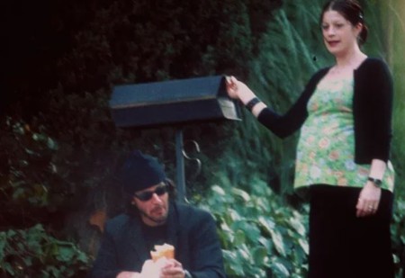 Keanu and his then pregnant girlfriend, Jennifer.