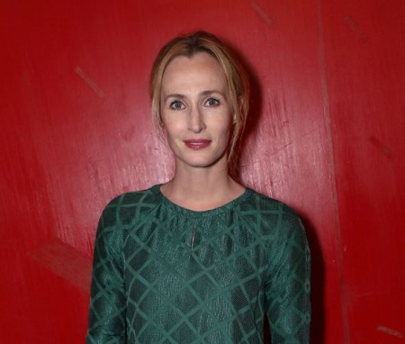  The Irish actress Genevieve O'Reilly is identified for her role as Mon Mothma in the film Star Wars: Episode III – Revenge of the Sith.