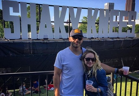 The American actress Becca Tobin got engaged to her entrepreneur boyfriend Zach Martin in May 2016.