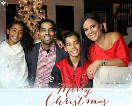  Darren Naugles with his wife Lisa Nicole Cloud, son D.J Naugles, and daughter Amira Naugles