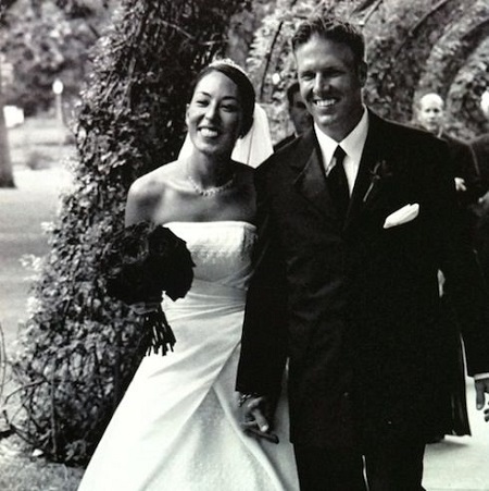  Joanna Gaines and Chip Gaines During Their Wedding Day