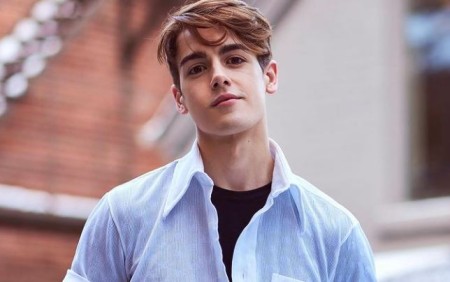 Brennan Clost's net worth is $500,000.