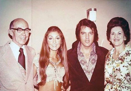 Linda and Elvis were never married but are together in this picture