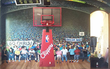 The mural painting also features Beyonce and Jay-Z