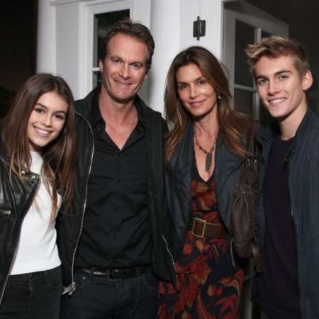 Rande Gerber with his wife, Cindy Crawford and their two successful children. Find more about Gerber's kids' birth details and current profession.