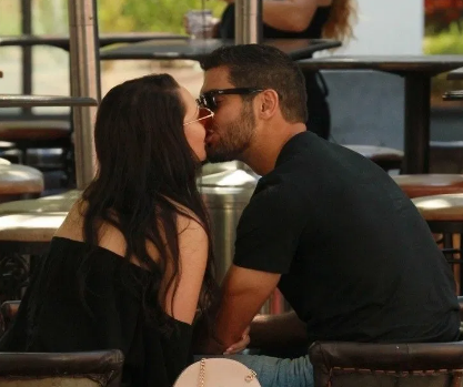 Alexandra King Kissing her boyfriend Jimmy On a Public Place