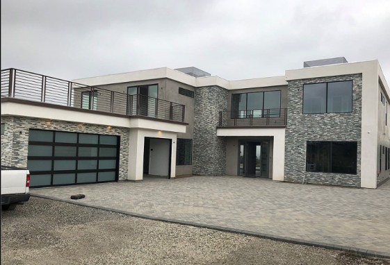 :Austin McBroom And HisExpensive Mansion 