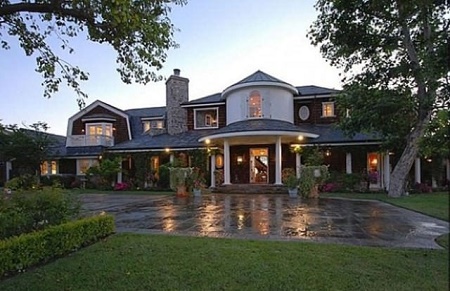 Simpson lives in a $11.5 house in Hidden Hills