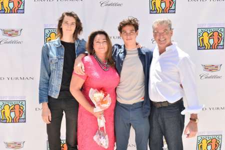 Keely Shaye Smith and her husband, Pierce Brosnan with their two sons. Know more about Keely's husband, Brosnan's past married life.