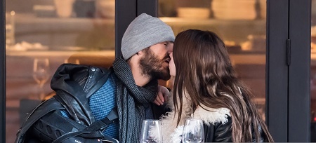 Anya Taylor-Joy's kissing her fiance, Eoin Christopher at dinner date on resturant