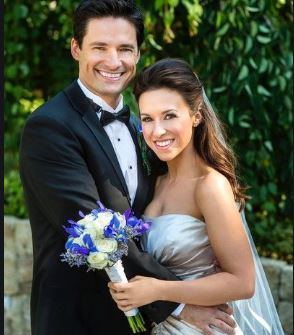  Julia Mimi Bella's Parents David Nehdar And Lacey Chabert At Their Wedding Ceremony