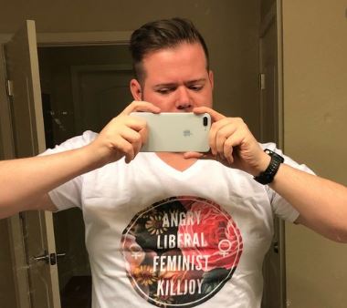 Juan Debiedma With His Latest And Expensive I-phone