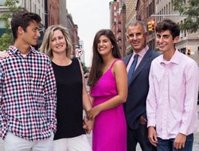  Guy Adami Family Including His Wife Linda Adami, Lilly Adami And Timothy Adami.