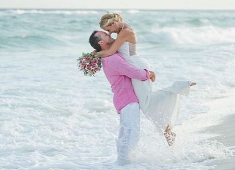 Dawn Daveport And Her Husband Travis Harter At Their Wedding Ceremony