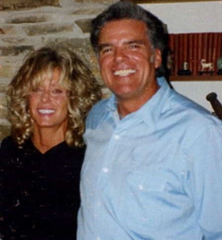  Farrah Fawcett with Football star Greg Lott 