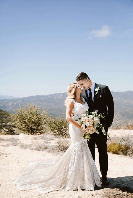 The Wedding Picture of Andre Murillo and Tori Kelly