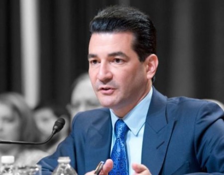 Scott Gottlieb has a net worth of $370,000 as of 2020.