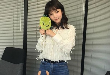 Park Jin-joo has a net worth of $500,000.