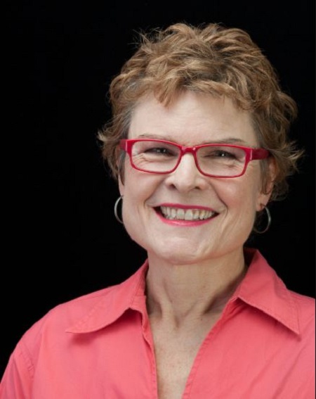  The Oscar Award-winning filmmaker Cynthia Scott is the mother of Dylan Smith (actor).