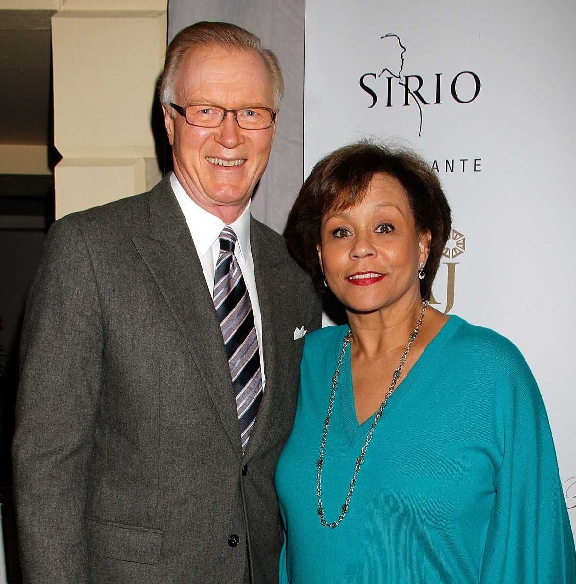 Sue Simmons with her co-anchor, Chuck Scarborough.