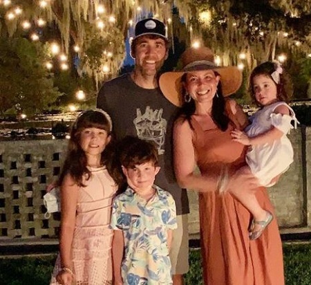  Angie Goff and her husband Robert Ellis shared three kids Adora Kate, Robert IV, and Wren Ellis from their marital bond.