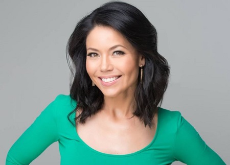 The 40 aged journalist Angie Goff runs the popular podcast named Oh My Goff.