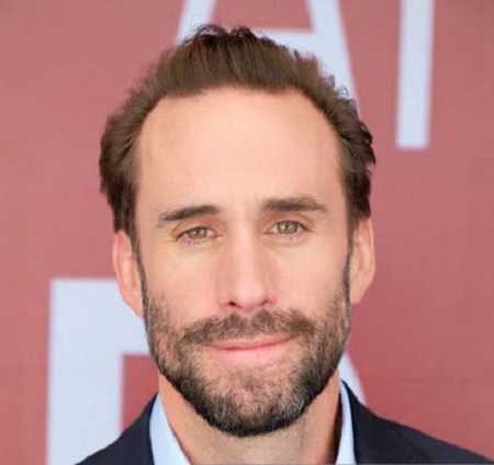 Joseph Fiennes