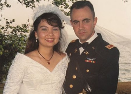 Tammy Duckworth married Bryan Bowlsbey in 1993.