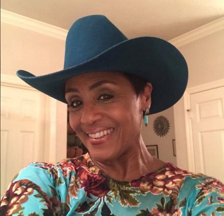  The former NBC journalist Linda Lorelle founded the Lorelle Media in March 2009.