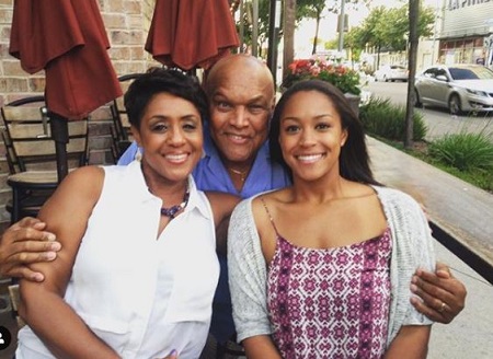 Linda Lorelle and Lou Gregory welcomed their daughter Lindsey Gregory in May 1994.