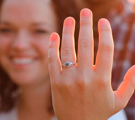  Madison Brown's Flaunting Her Engagement Diamond Ring