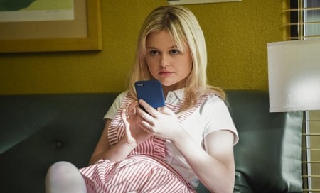 Emily Alyn Lind on Code Black