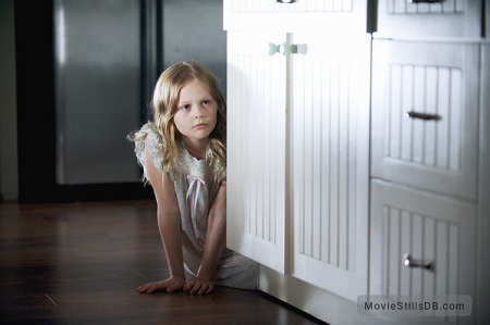Emily Alyn Lind on Revenge