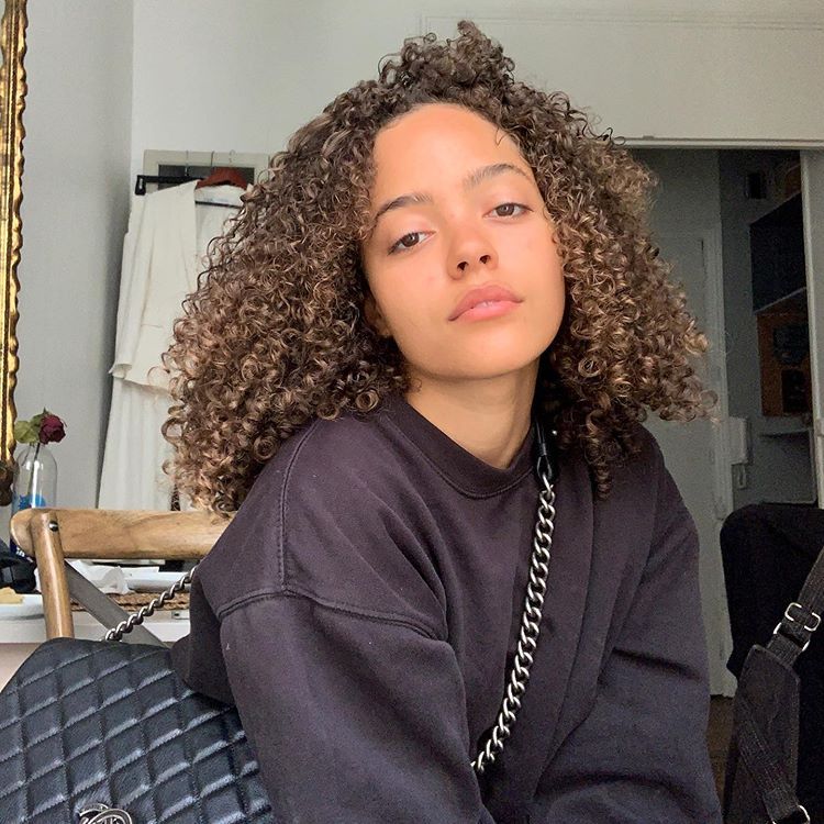 Netflix's Trinkets Actress, Quintessa is enjoying her happy life with her family and friends.