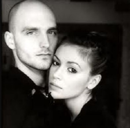 The actress Alyssa Milano was previously married to the musician Cinjun Tate from January 1999 to November 1999.
