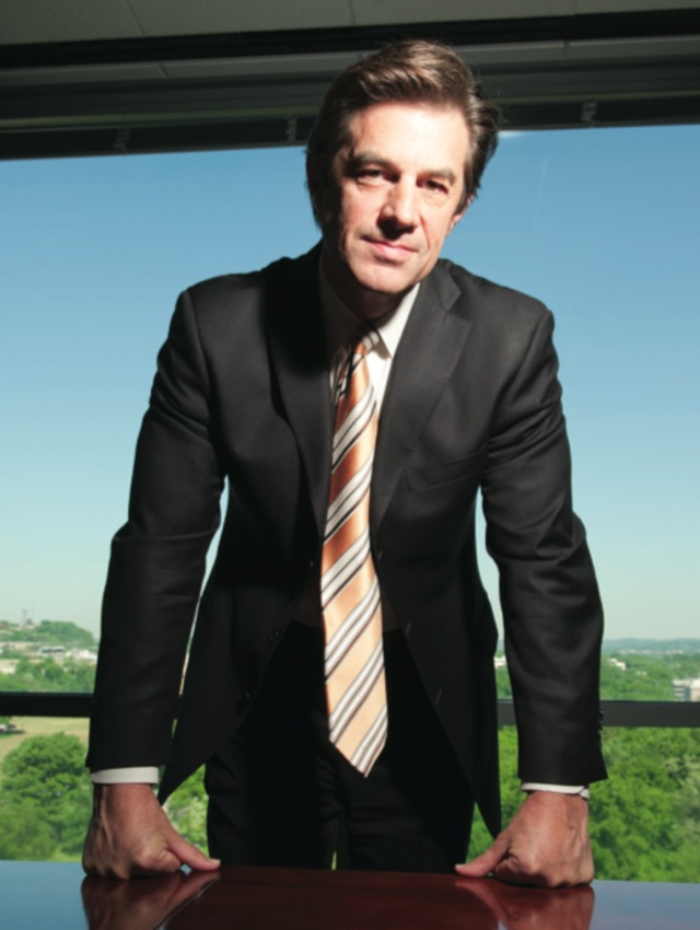 Former Fox News news anchor, Bob is living a healthy and wealthy life right now.