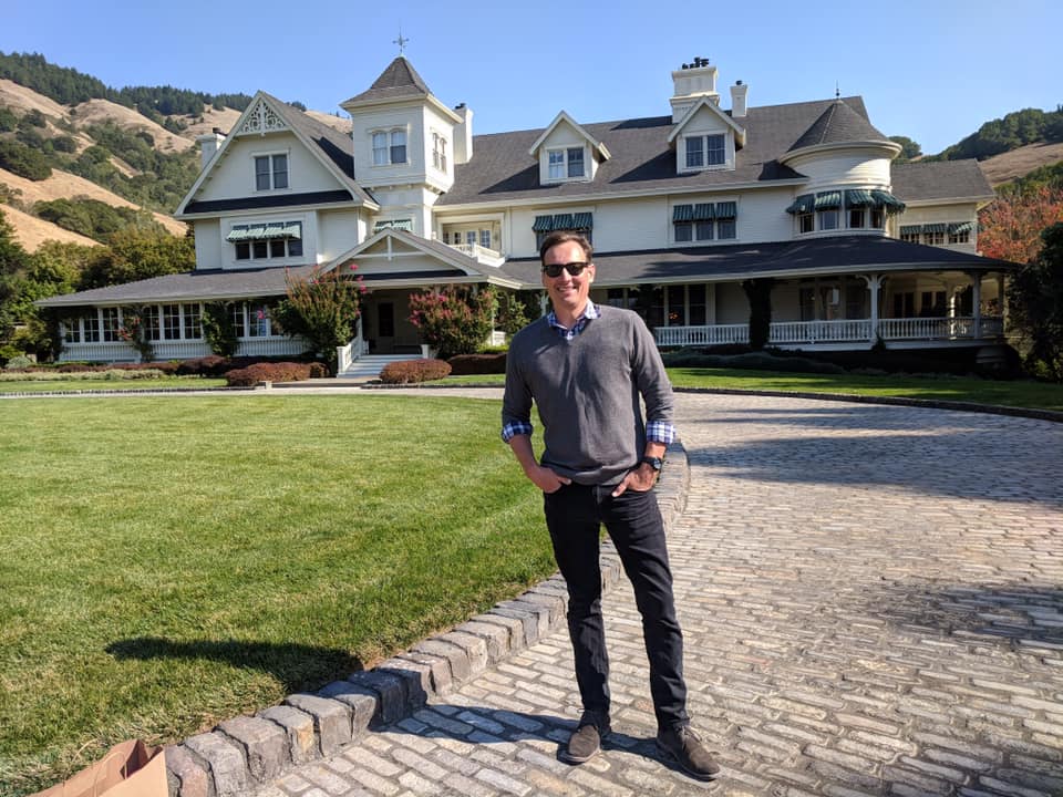 Sandell is living a lavish life.