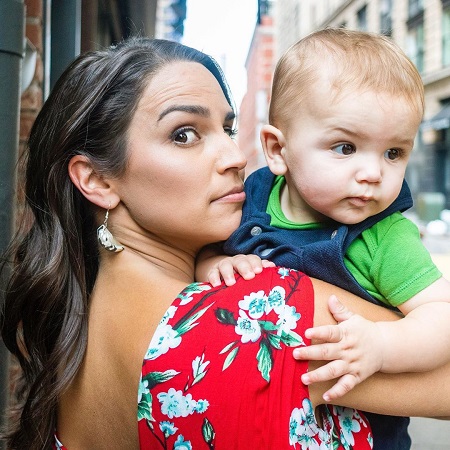 Diane Macedo Is A Mother Of Son