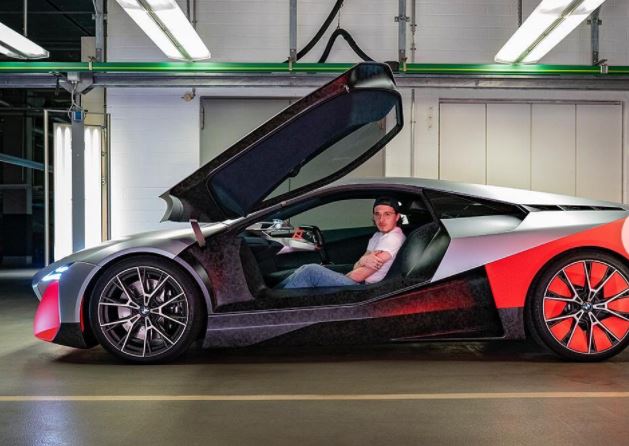 Brooklyn Beckham has a net worth of $10 million.