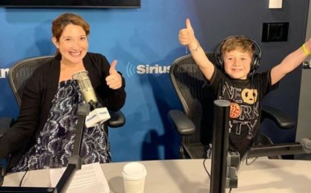 Randi Zuckerberg's net worth is $200 million.