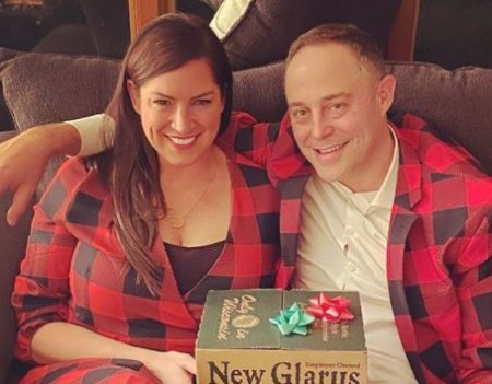 Brad and Sarah lives a lavish lifestyle.