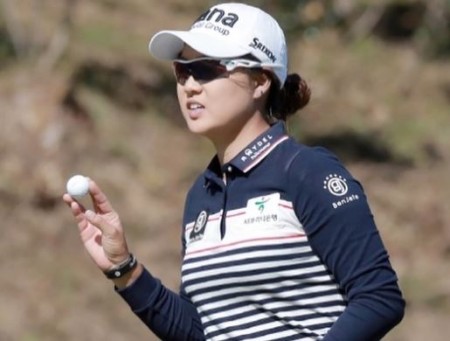 Minjee Le's net worth is $5 million.