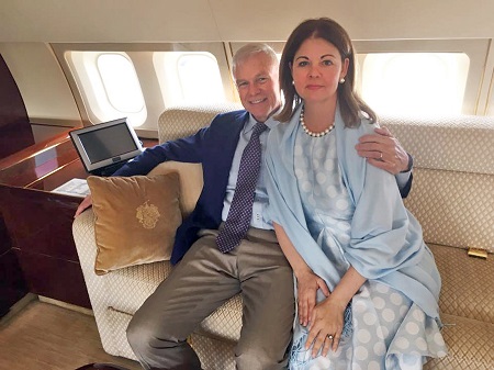  Howie Carr And His Wife, Kathy Stimpson Are Married For About 27 Years