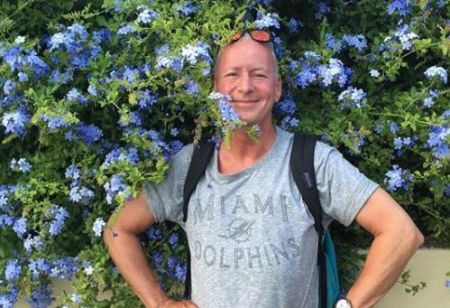 Jim White is currently dating an architect named Katie Anderson.