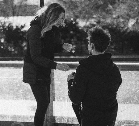 Ellison Barber got engaged to her love partner, Andy Tongren.