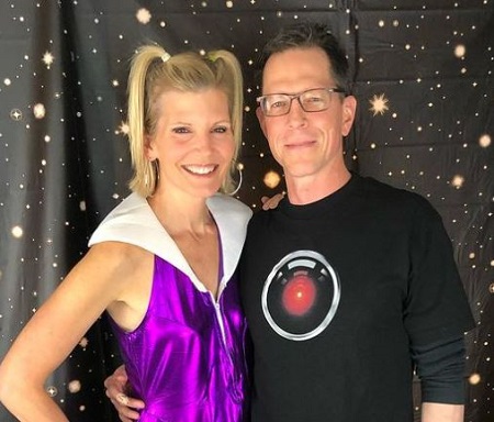 The American journalist is married to the radio presenter, Chris Bro since September 25, 1999.