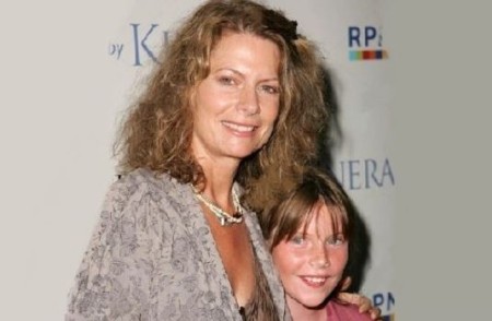 Kathryn Harrold with his daughter, Elizabeth.