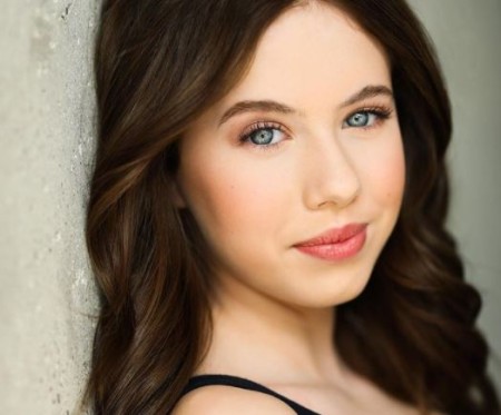 Eden Summer Gilmore is currently single.