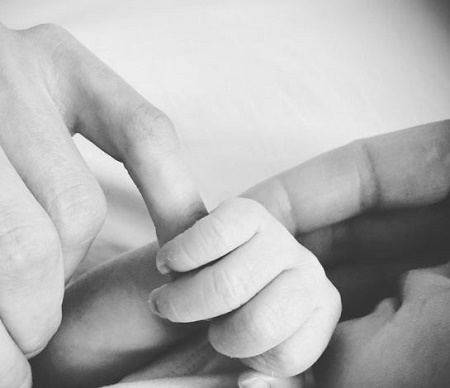 Amanda Byram and Julian Okines Welcomes a Son in 2021